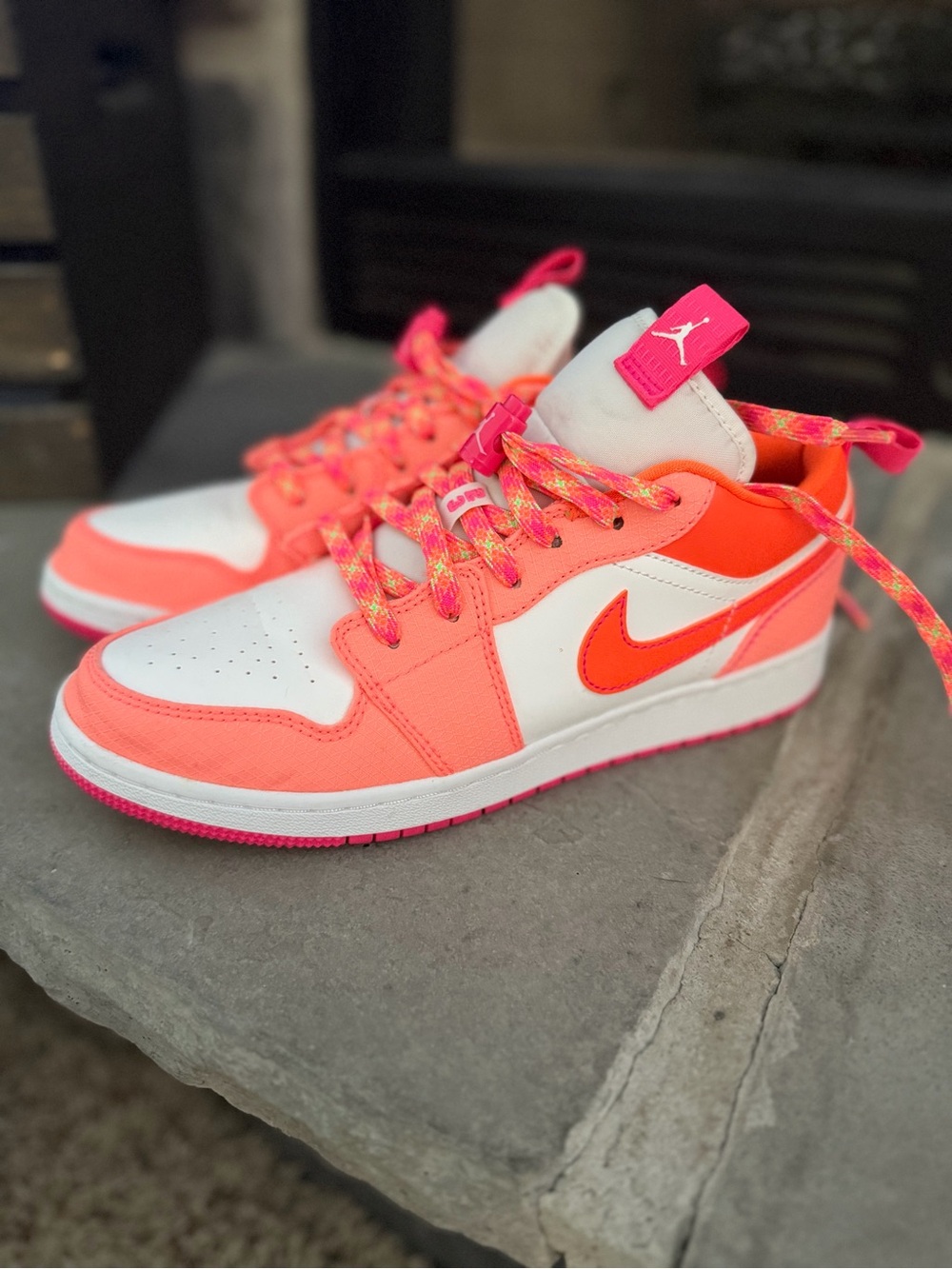 Air Jordan 1 Low SE GS 6.5Y Arctic Punch Pink Orange DJ0530-801